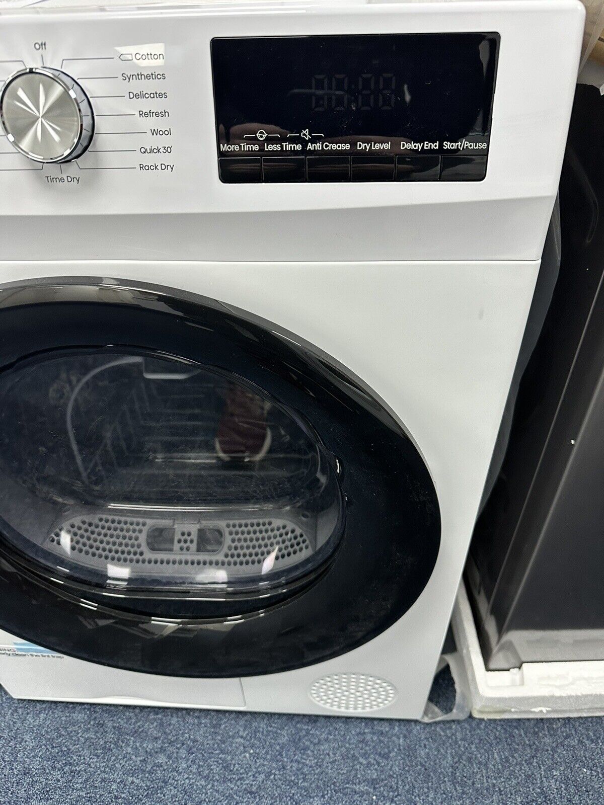 TKHP9HW, 9kg Heat pump Dryer, White 2 year warranty NEW HW180692