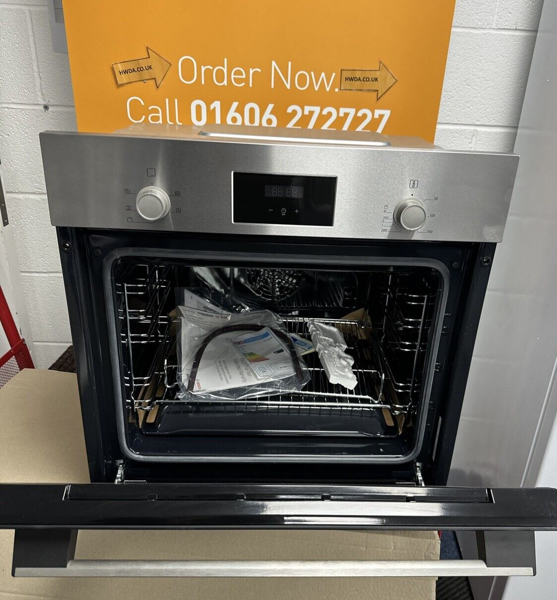 Bosch Series 2 HHF113BR0B Built-In Electric Single Oven in Stainless Steel - 13 Amp Plug In - A Rated - HW181884