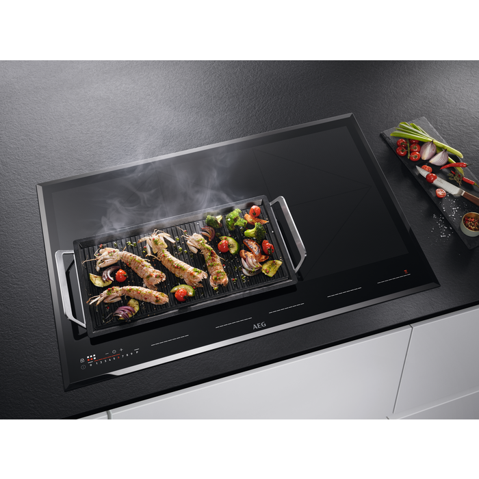 AEG Series 8000 IKK86681FB 80cm TotalFlex Induction Hob in Black - (Tiny Blemish) - HW181747