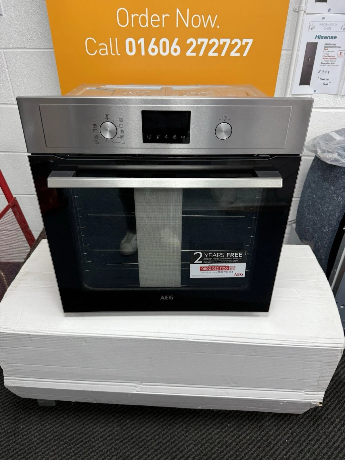 AEG 3000 Series BPX535061M (13) Pyrolytic Self Cleaning 72L Single Oven in Stainless Steel - A+ Rated - HW181713