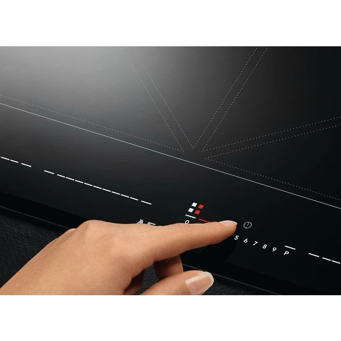 AEG Series 8000 IKK86681FB 80cm TotalFlex Induction Hob in Black - (Tiny Blemish) - HW181747
