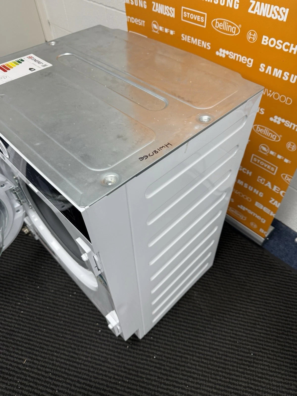 AEG LFX6G843BI 8KG 1400 Spin Machine in White - (Graded Dented) - HW181766