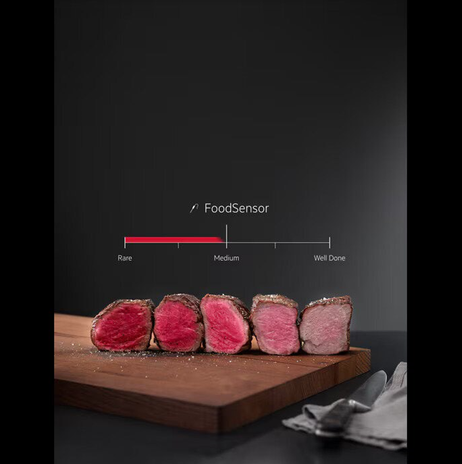 AEG 7000 BSK774320M SteamCrisp Built-In Single Oven with Pyrolytic Self Cleaning in Stainless Steel - A+ Rated (Blemished) Stock photo graphic for food temperature sensor probe