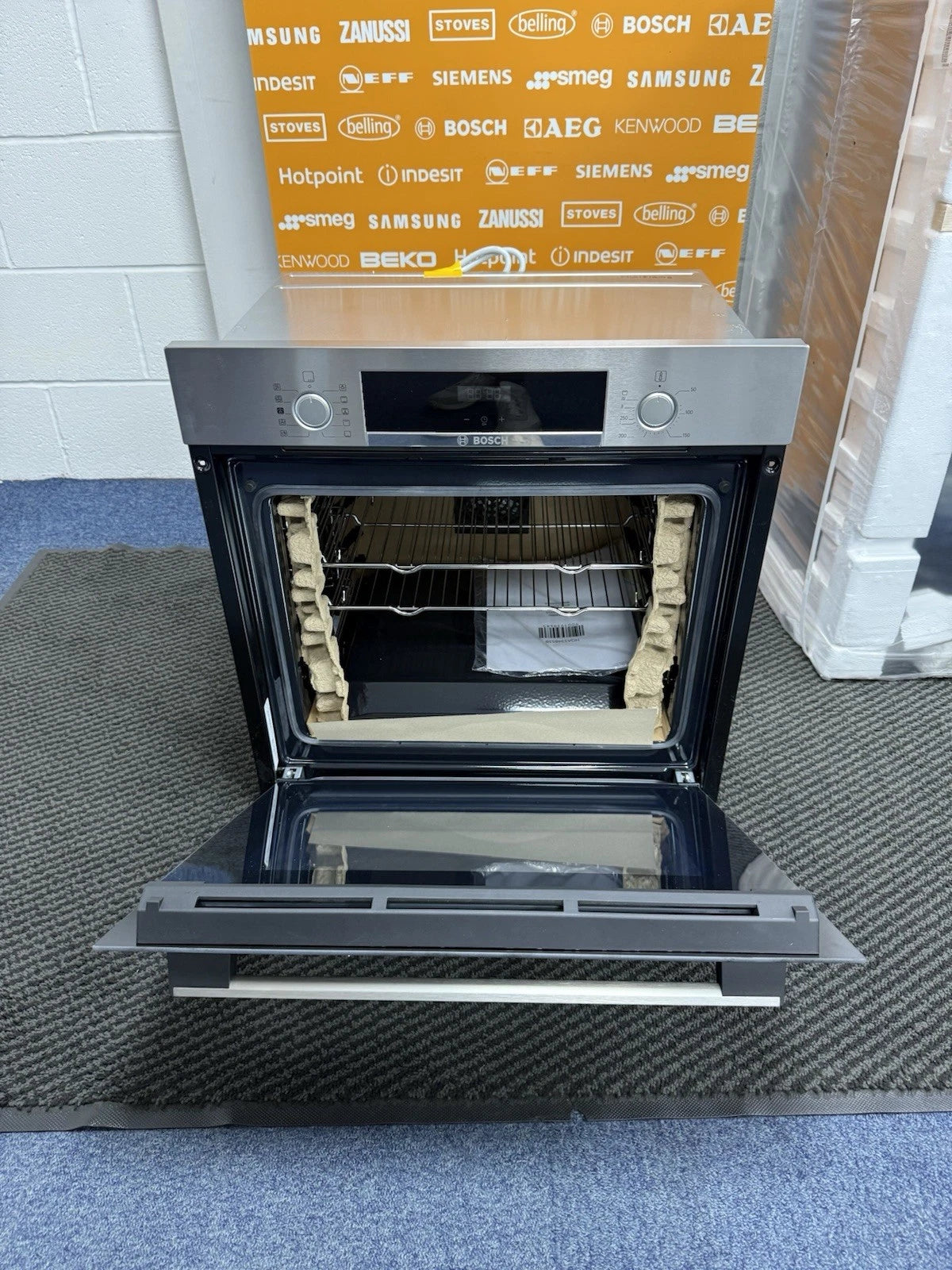 Bosch Series 4 HQA534BS3B Built In Electric Single Oven with added Steam Function in Stainless Steel - A+ Rated - HW181722