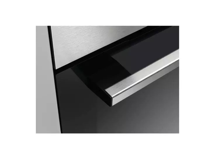 Zanussi Series 20 ZOHNX3X1 Electric Single Oven in Stainless Steel close up of square door handle
