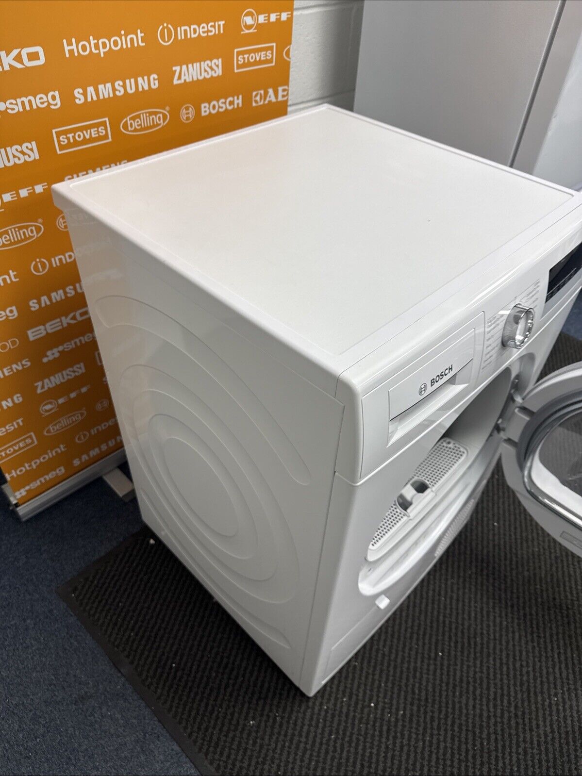 Bosch Series 4 WTH85222GB 8KG Heat Pump Tumble Dryer in White - A++ Rated - Refurbished