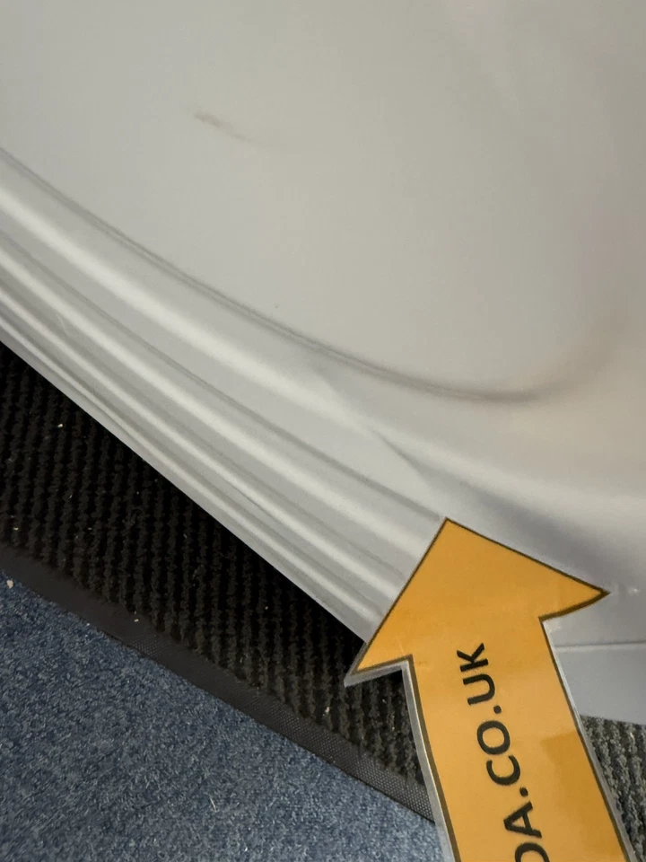 Hisense 5S Series WF5S1245BW 12KG 1400 Spin Washing Machine in White Showroom Photo Slight dent on left side panel close up photo 