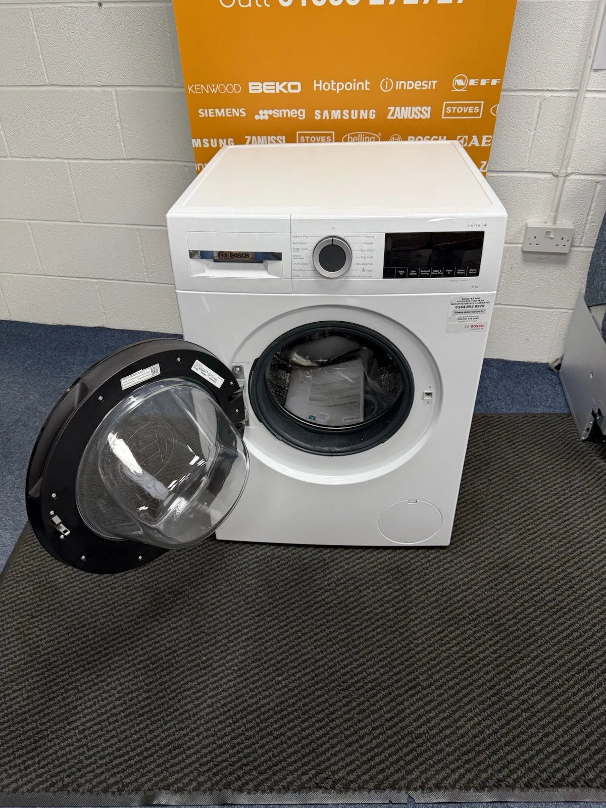 Bosch WGG04409GB 9KG 1400 Spin Washing Machine in White - A Rated - (Blemished) - HW181557