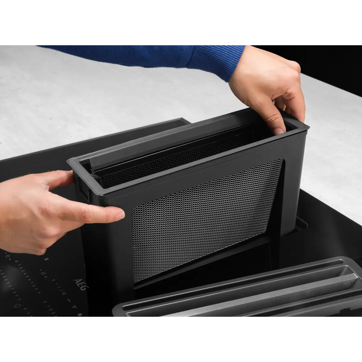 AEG 6000 CCE84751FB (37) 83cm Air Venting Flex Induction Hob in Black - A+ Rated - HW181537
