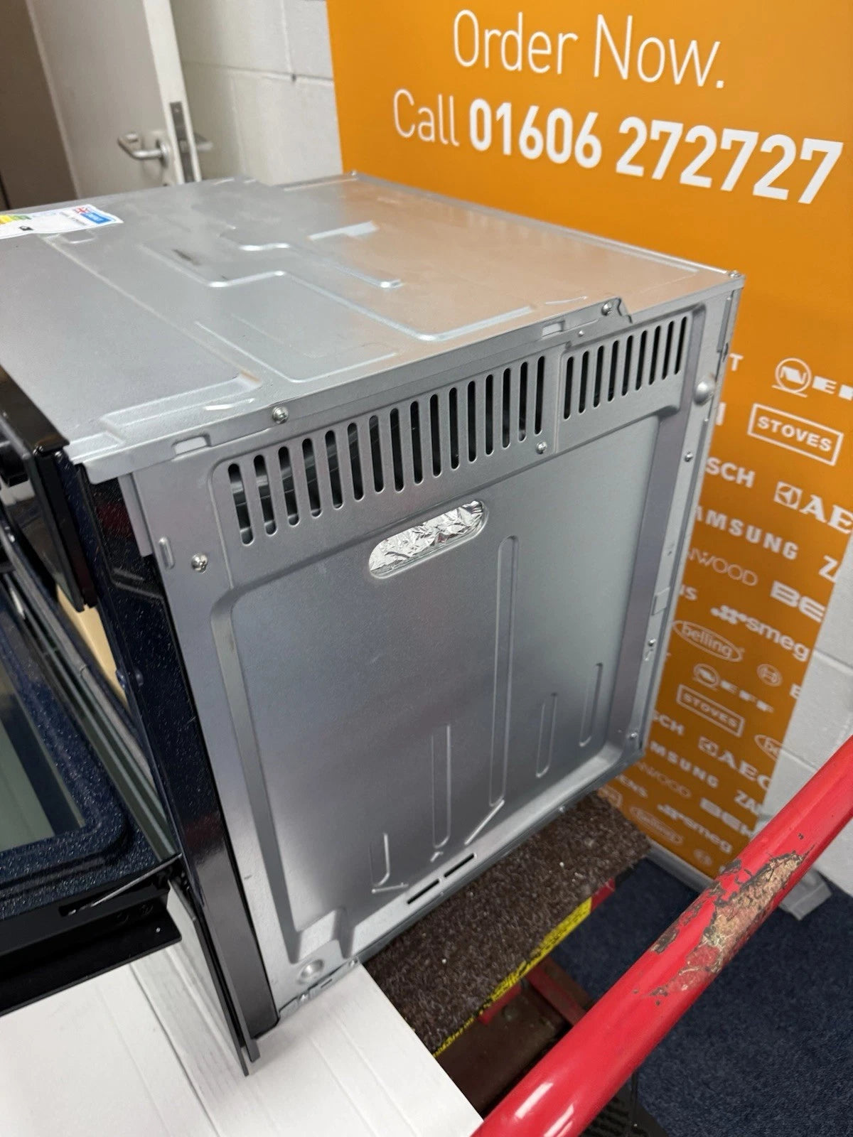 Samsung Series 4 NV7B45305AK Built-In Electric Single Oven with Dual Cook Flex™ Pyrolytic Self Cleaning and Air Sous Vide in Black - A+ Rated - HW181685