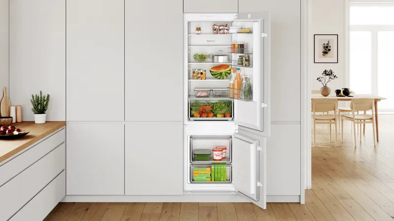 Bosch Series 2 KIV87NSE0G (09) 270 Litre 70/30 Integrated Fridge Freezer - E Rated - HW181609