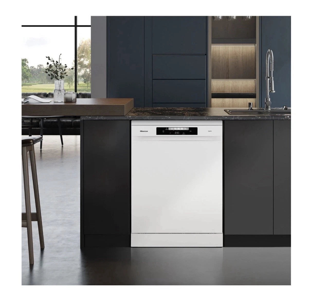 Hisense HS642D90WUK 14 Place Settings Full-Size Freestanding Dishwasher in White - D rated - (Graded) - HW181667