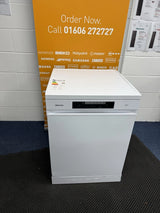 Hisense HS642D90WUK 14 Place Settings Full-Size Freestanding Dishwasher in White - D rated - (Graded) - HW181667