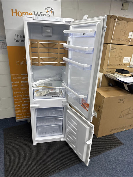 Beko BCFD4V73 (82) 70/30 Frost Free HarvestFresh™ Integrated Fridge Freezer with Sliding Hinge - E Rated - HW181882