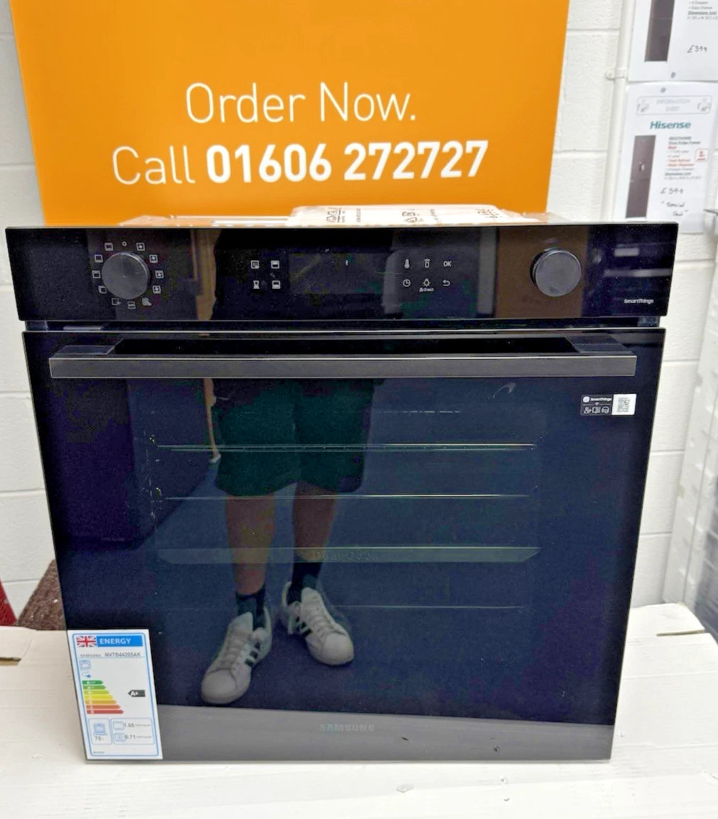 Samsung Series 4 NV7B44205AK/U4 Dual Cook Electric Built-in Smart Oven in Clean Black - A+ Rated - HW181509