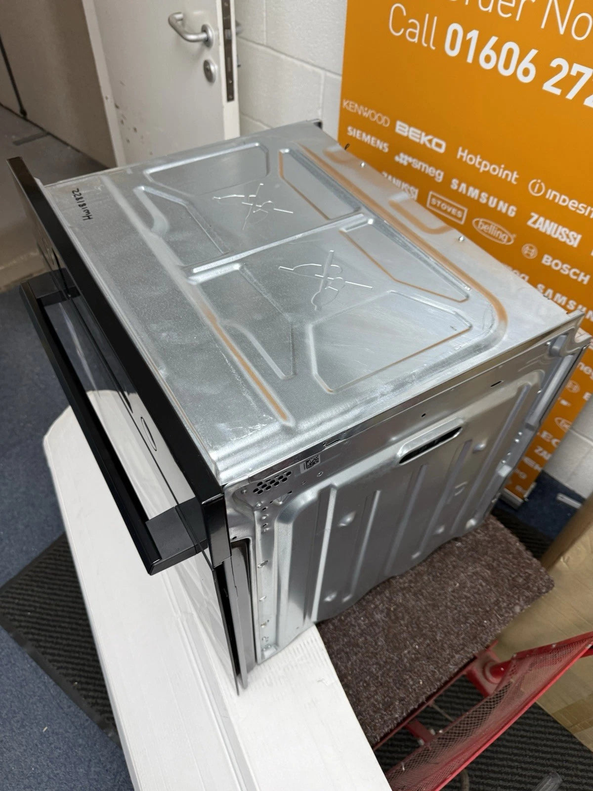 Zanussi ZOPNX6KN (22) Electric Single Oven with Pyrolytic Self Cleaning in Black - A+ Rated - HW181822