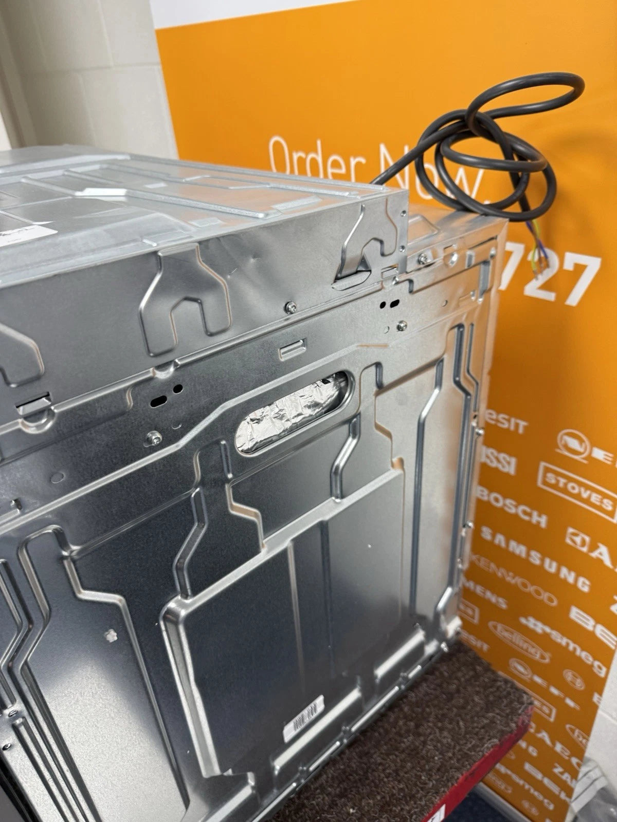 Hisense BI64211PB Electric Single Oven With Pyrolytic Self Cleaning in Black - A+ Rated - HW181674