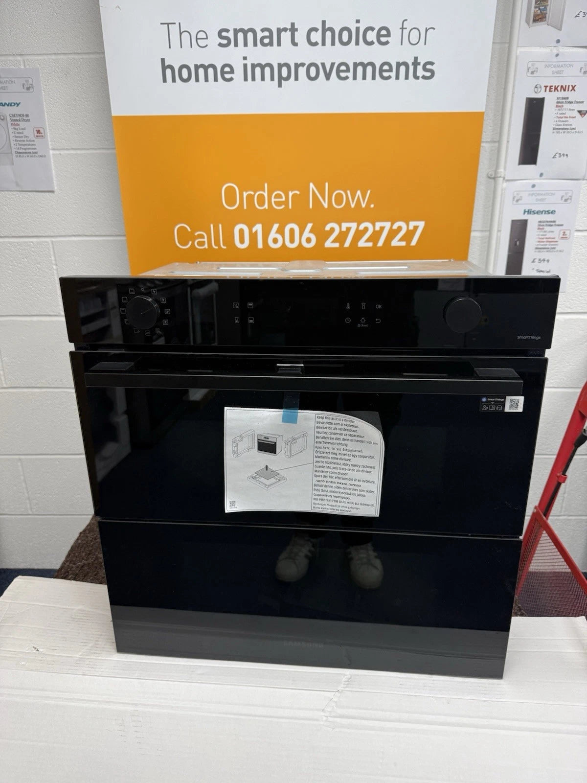 Samsung Series 4 NV7B45305AK Built-In Electric Single Oven with Dual Cook Flex™ Pyrolytic Self Cleaning and Air Sous Vide in Black - A+ Rated - HW181685