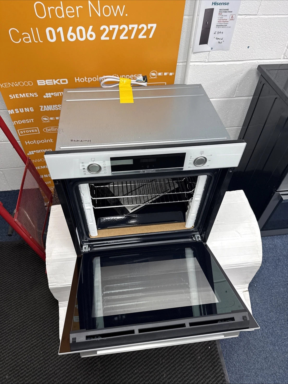 Bosch Series 4 HQA534BW3B Electric Single Oven with added Steam Function In White - A+ Rated - HW181698