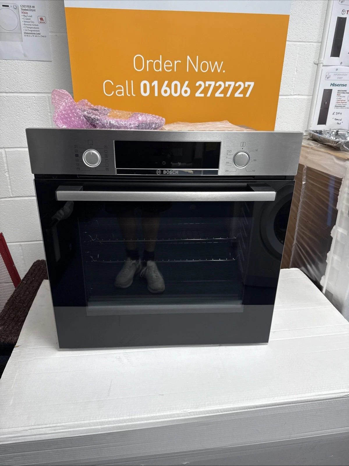 Bosch Series 4 HQA574BS3B (81) Electric Single Oven with Pyrolytic Self Cleaning in Stainless Steel - (Graded) - HW181481