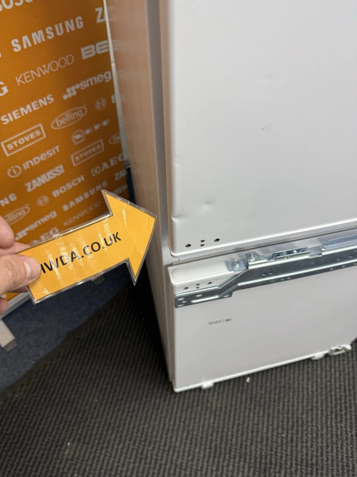 (97) Samsung BRB26615EWW 54cm Built In Fixed Hinge 70/30 Fridge Freezer with SpaceMax™ Technology in White